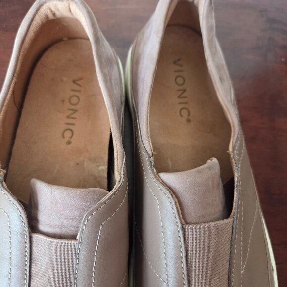 Vionic Womens Size 8 Zinah Blush Tan Slip-On Sneakers Leather Suede Upper Casual - Picture 5 of 10